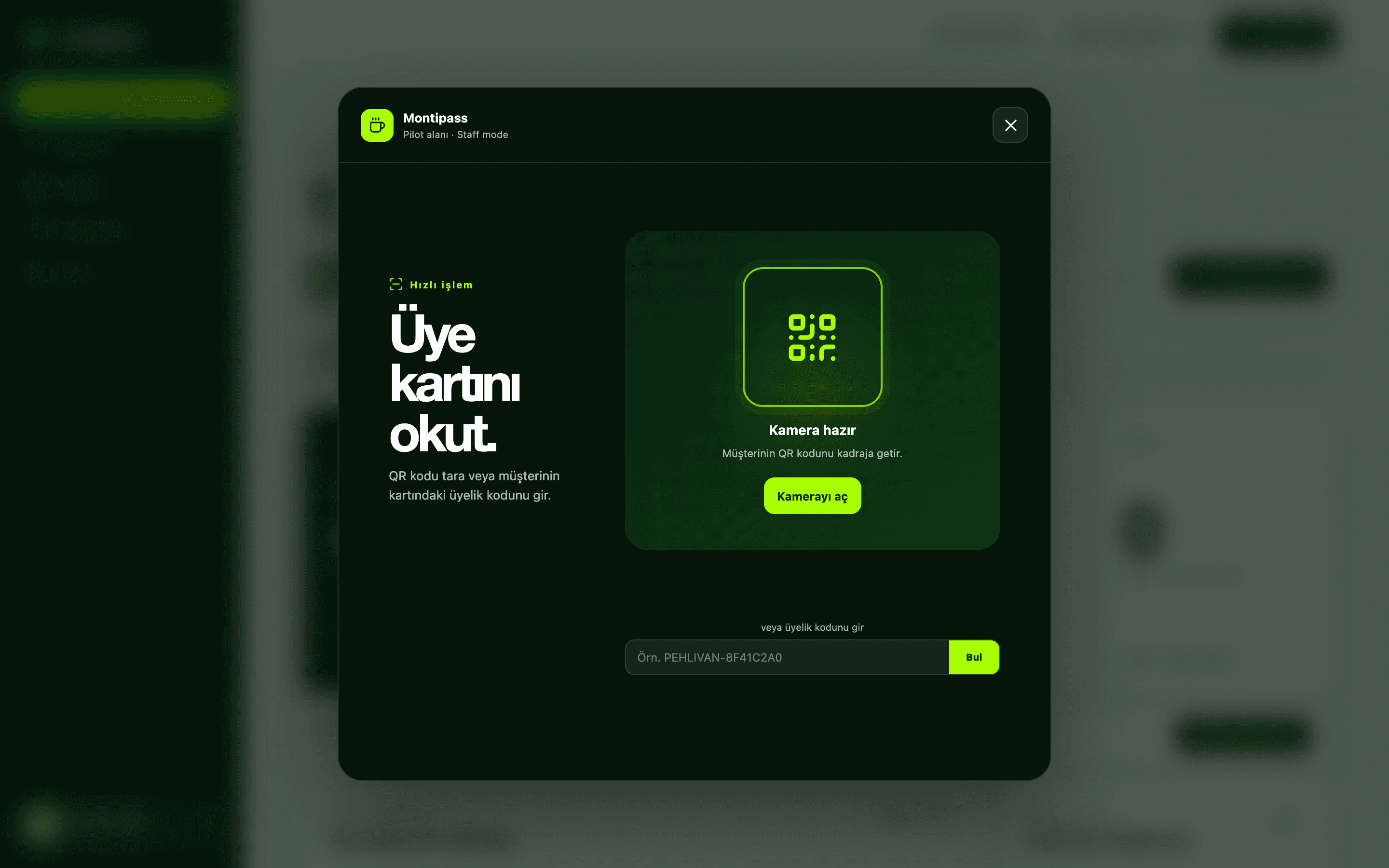 Montipass staff modunda üye kartı okutma ekranı: kamera ile QR tarama ve üyelik kodu alanı